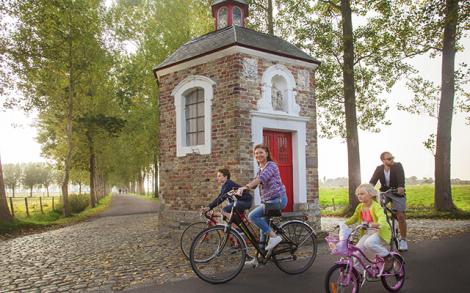Se promener à pied et à vélo en dehors de la ville de Bruges